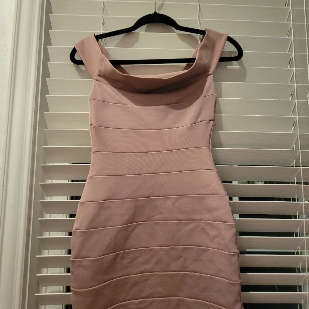 Dress - Picture 2 of 5